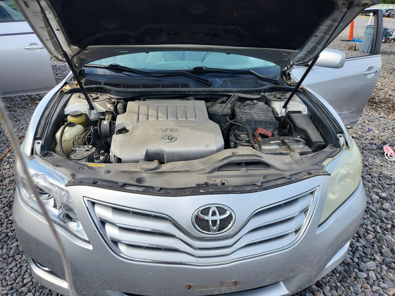 2010 TOYOTA CAMRY