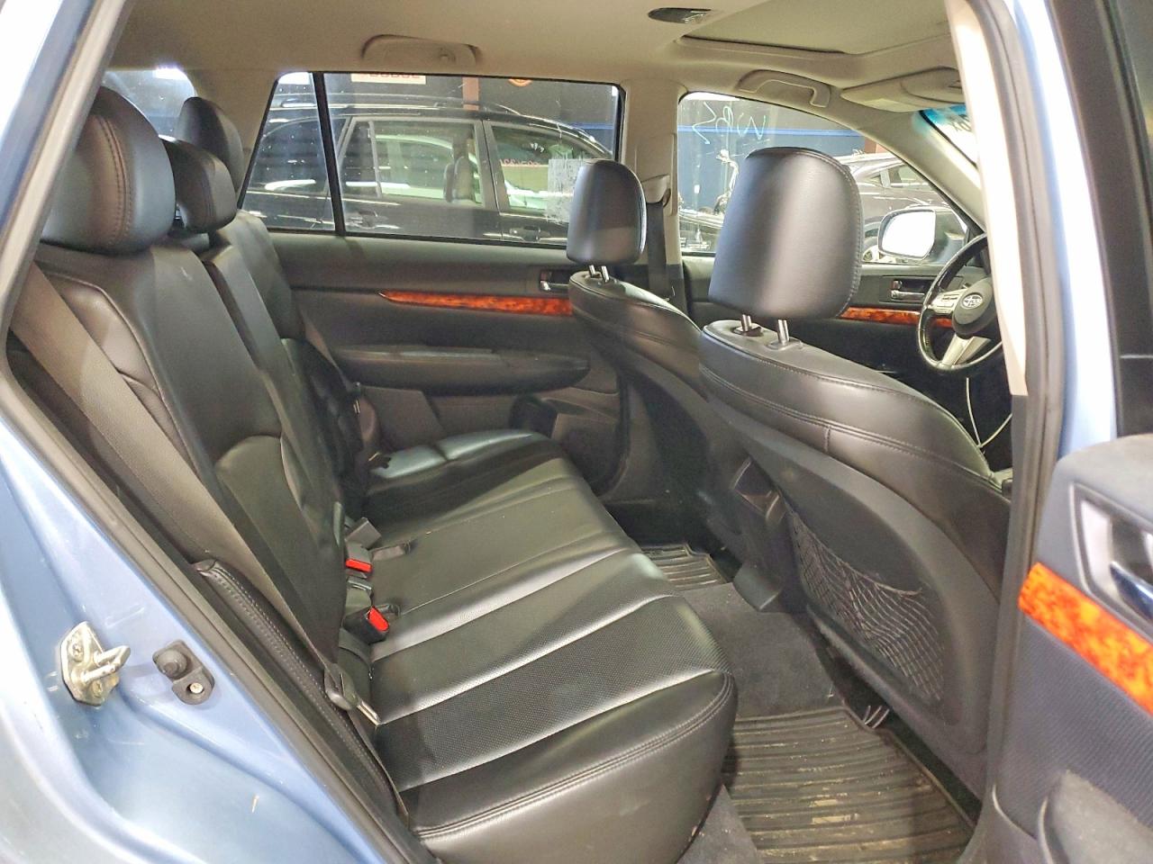 2010 SUBARU OUTBACK