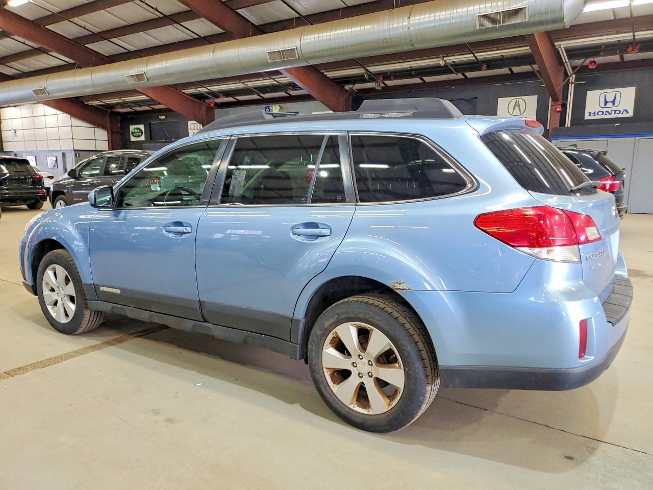 2010 SUBARU OUTBACK