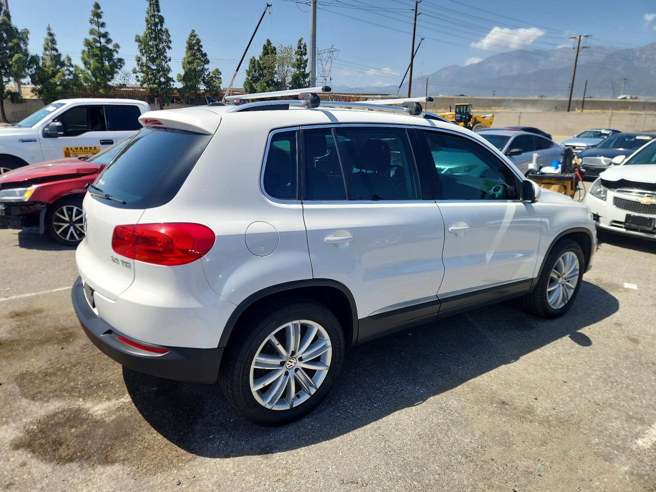 2014 VOLKSWAGEN TIGUAN