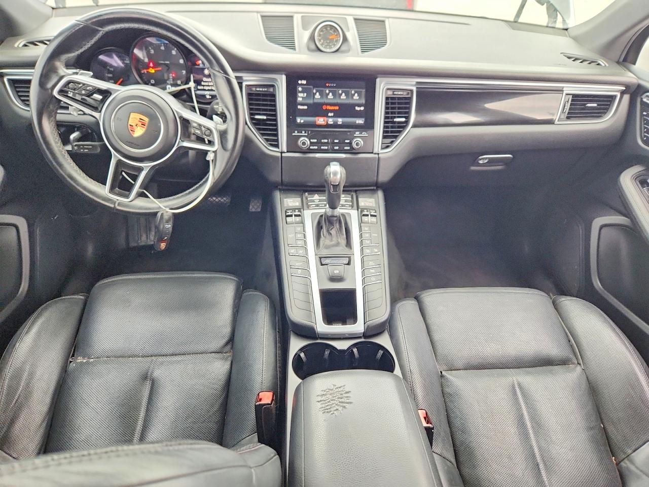 2017 PORSCHE MACAN