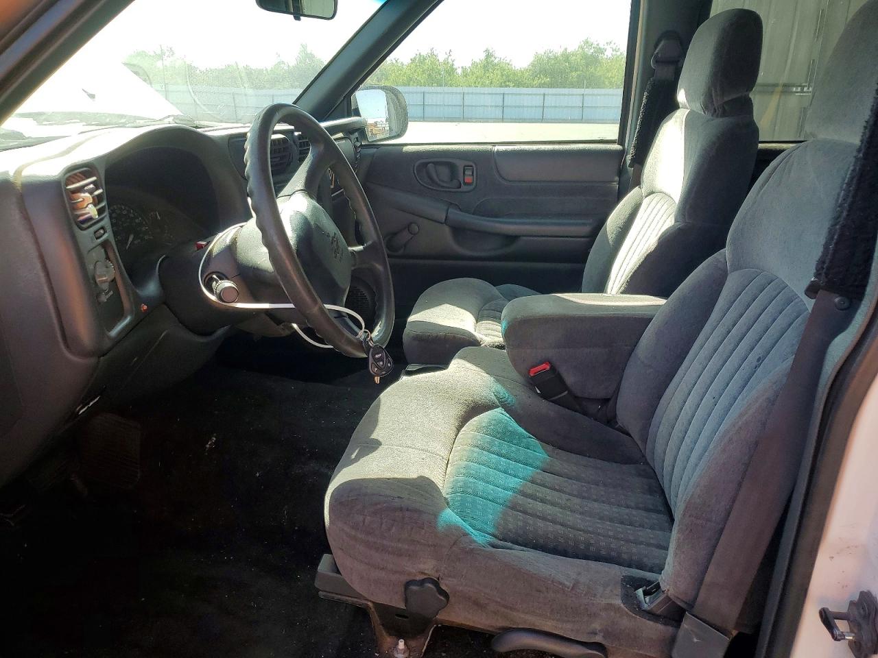 2002 CHEVROLET BLAZER