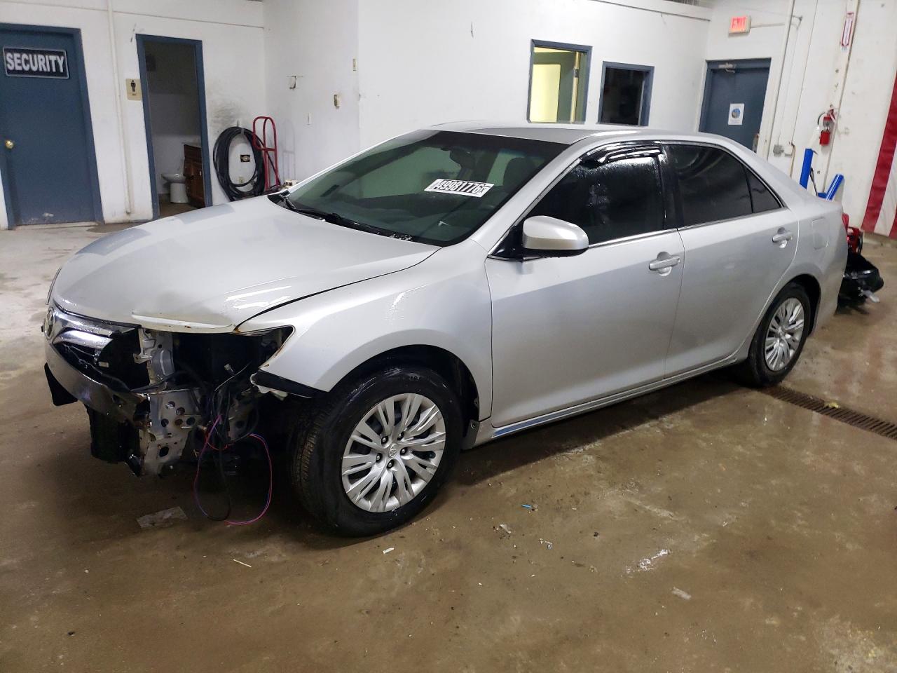 2013 TOYOTA CAMRY