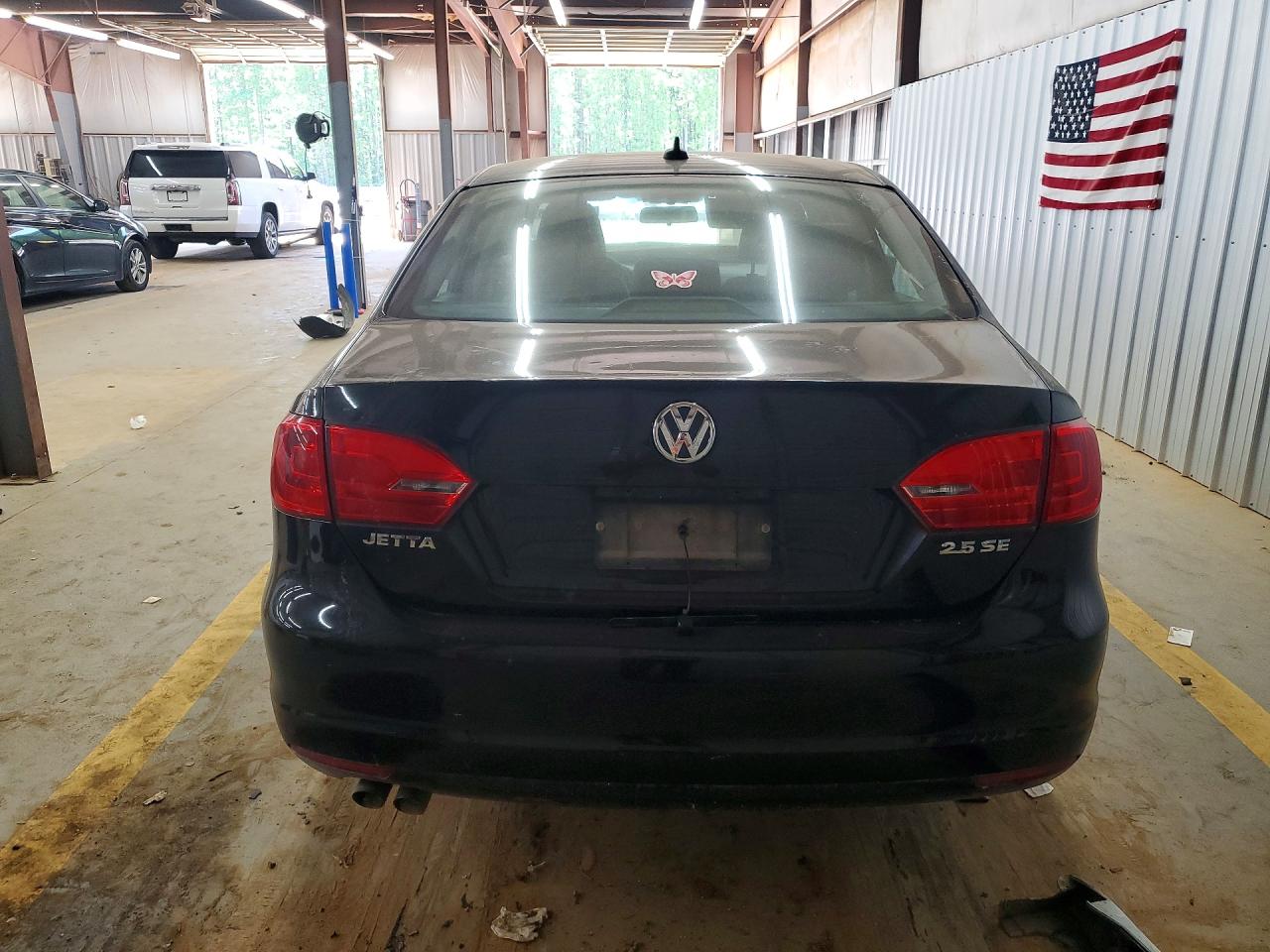 2011 VOLKSWAGEN JETTA