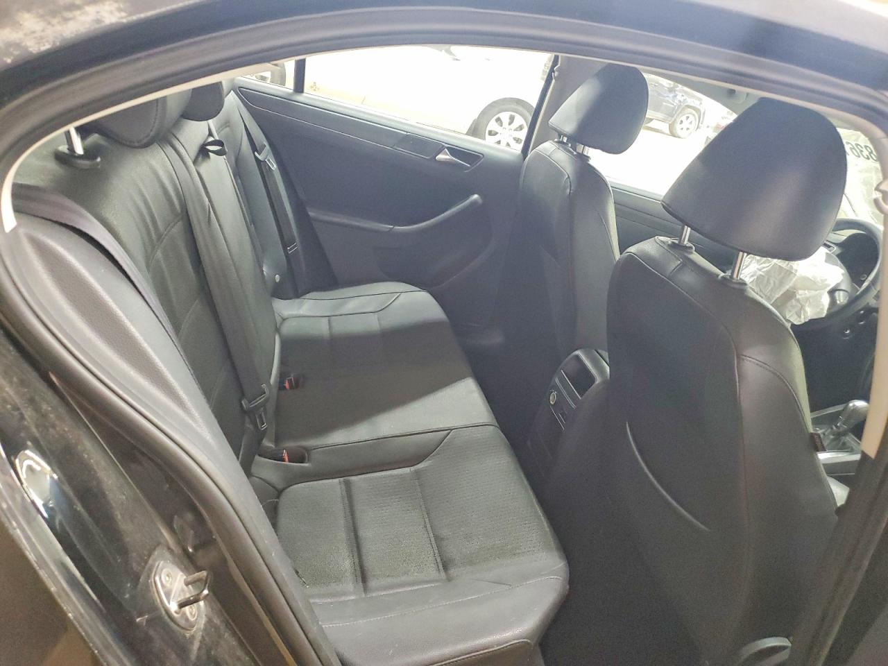 2011 VOLKSWAGEN JETTA