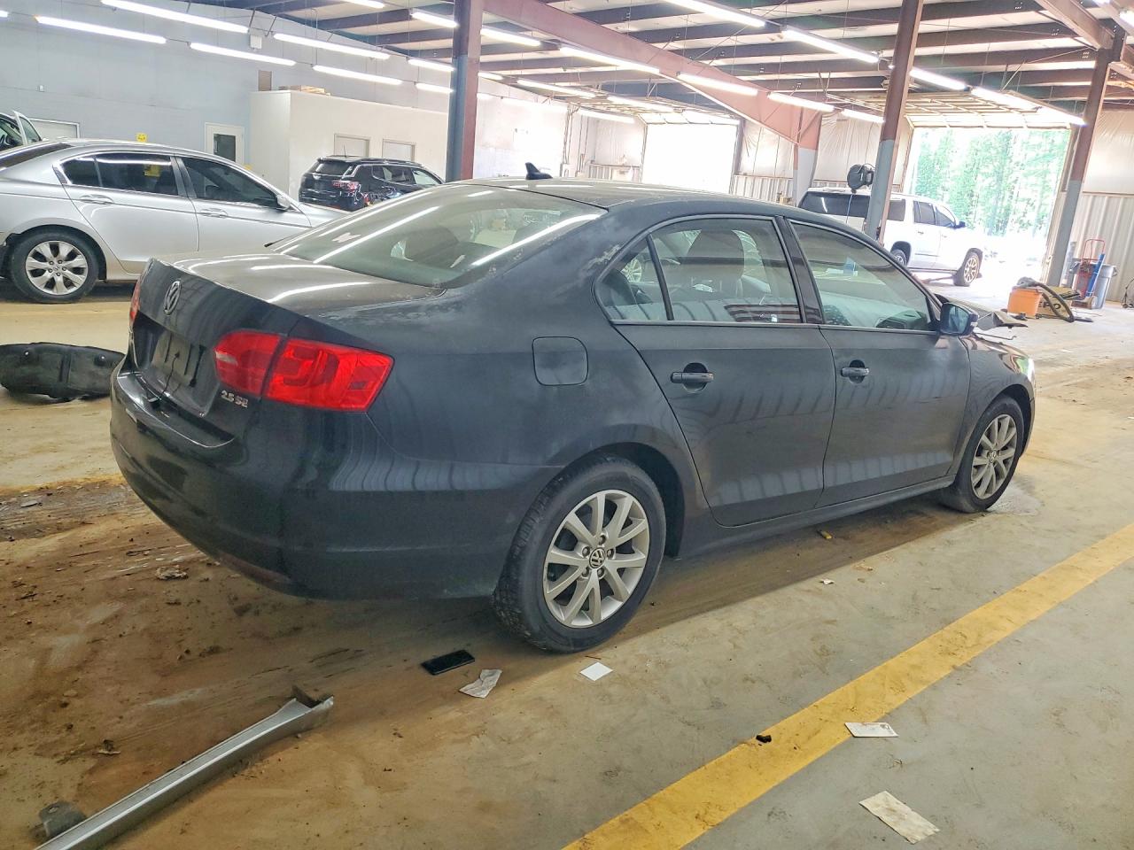 2011 VOLKSWAGEN JETTA