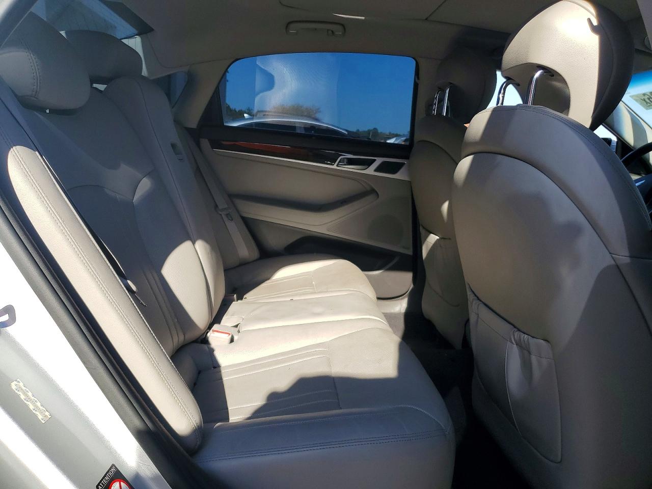 2015 HYUNDAI GENESIS
