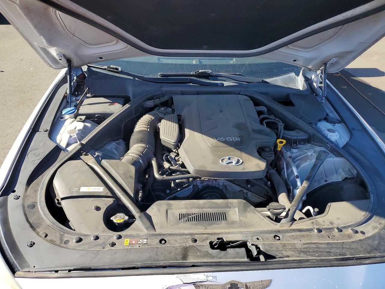 2015 HYUNDAI GENESIS