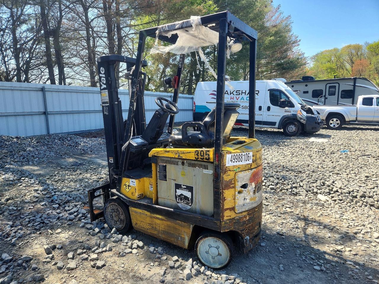 2009 YALE FORK TRUCK