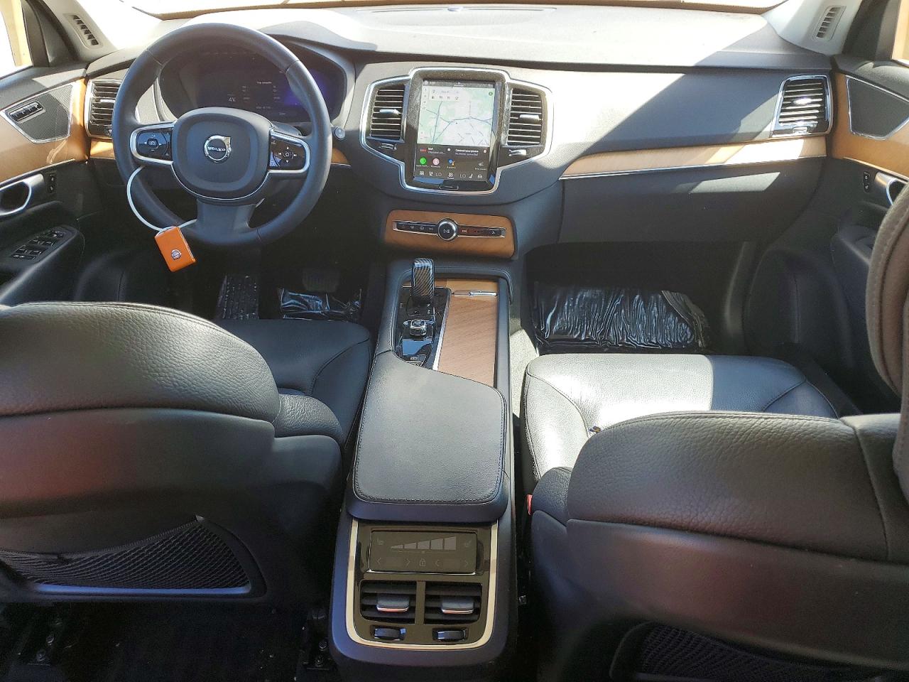 2024 VOLVO XC90 PLUS