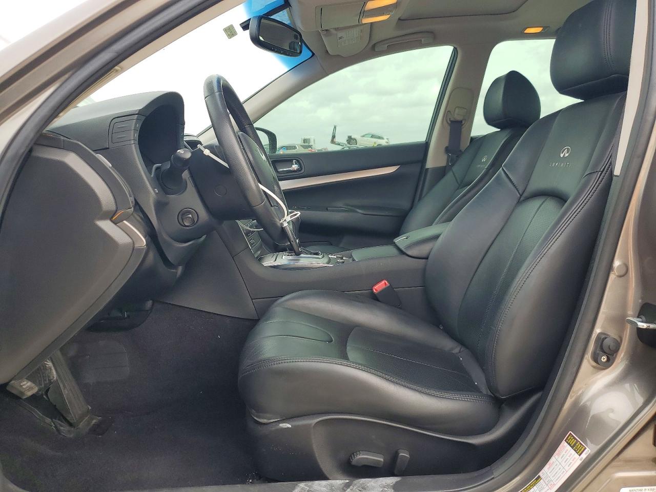 2010 INFINITI G37