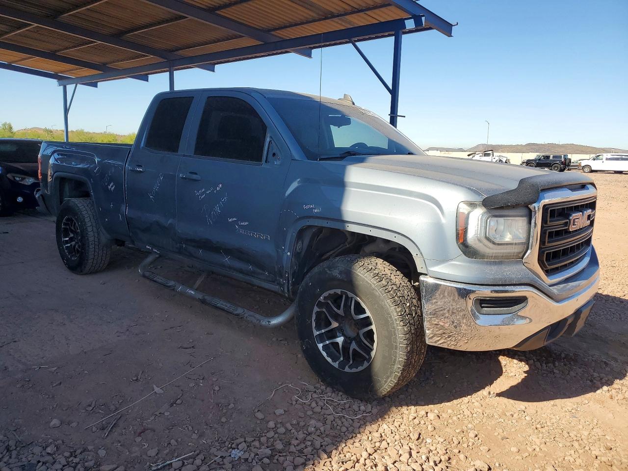 2016 GMC SIERRA