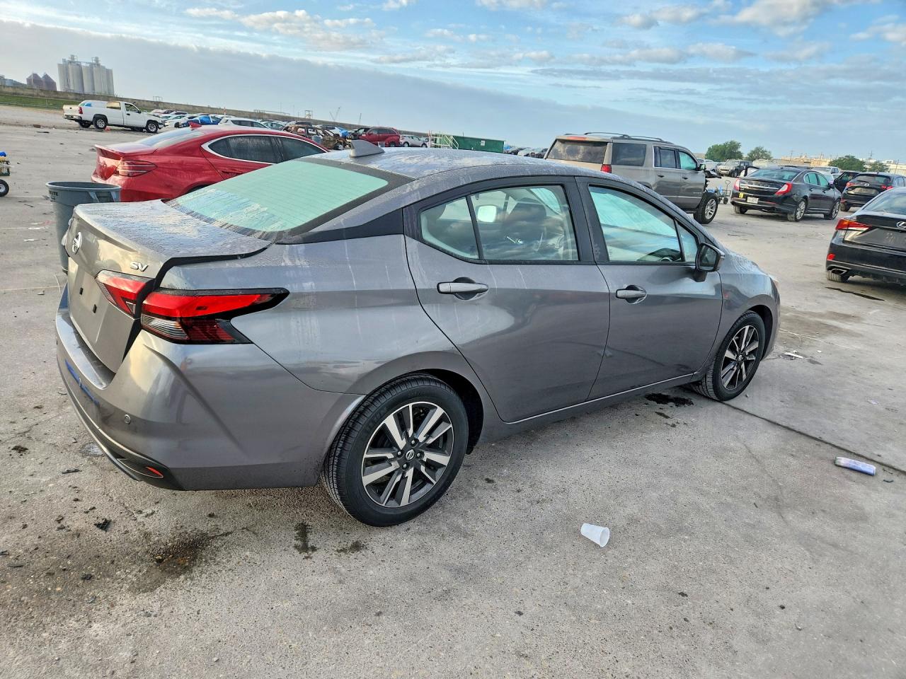 2021 NISSAN VERSA