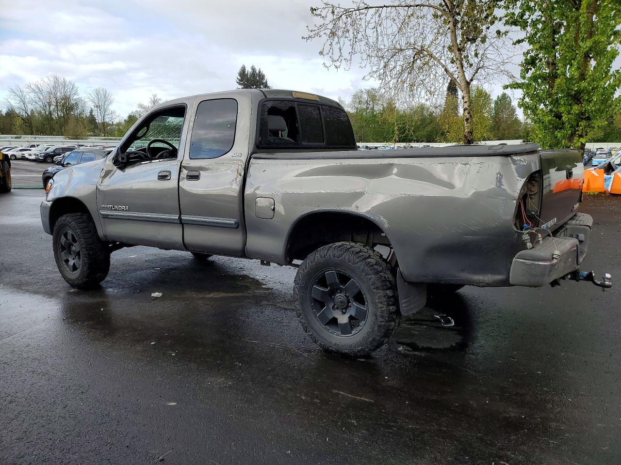 2004 TOYOTA TUNDRA