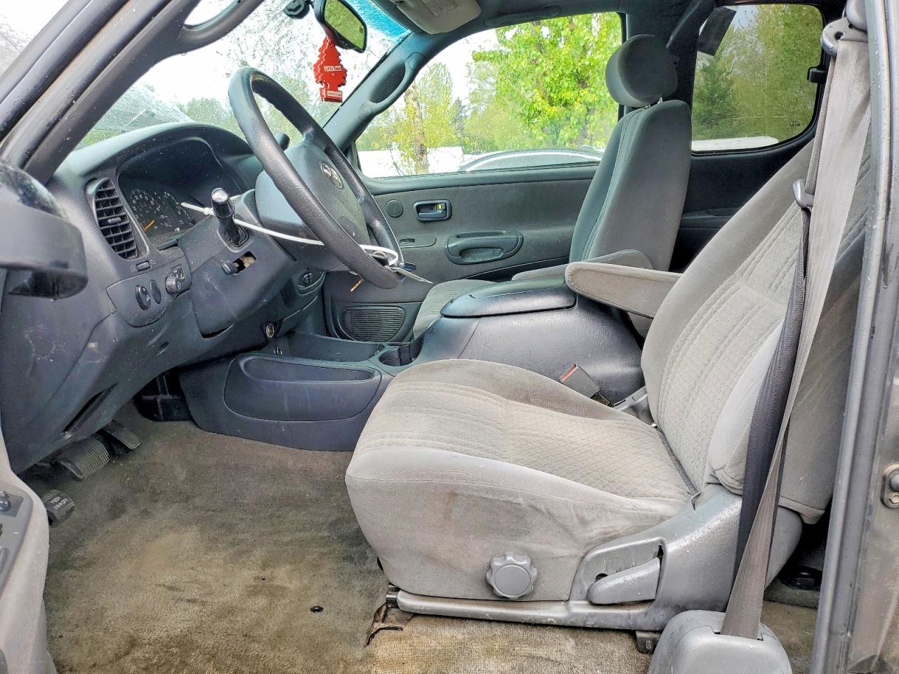 2004 TOYOTA TUNDRA