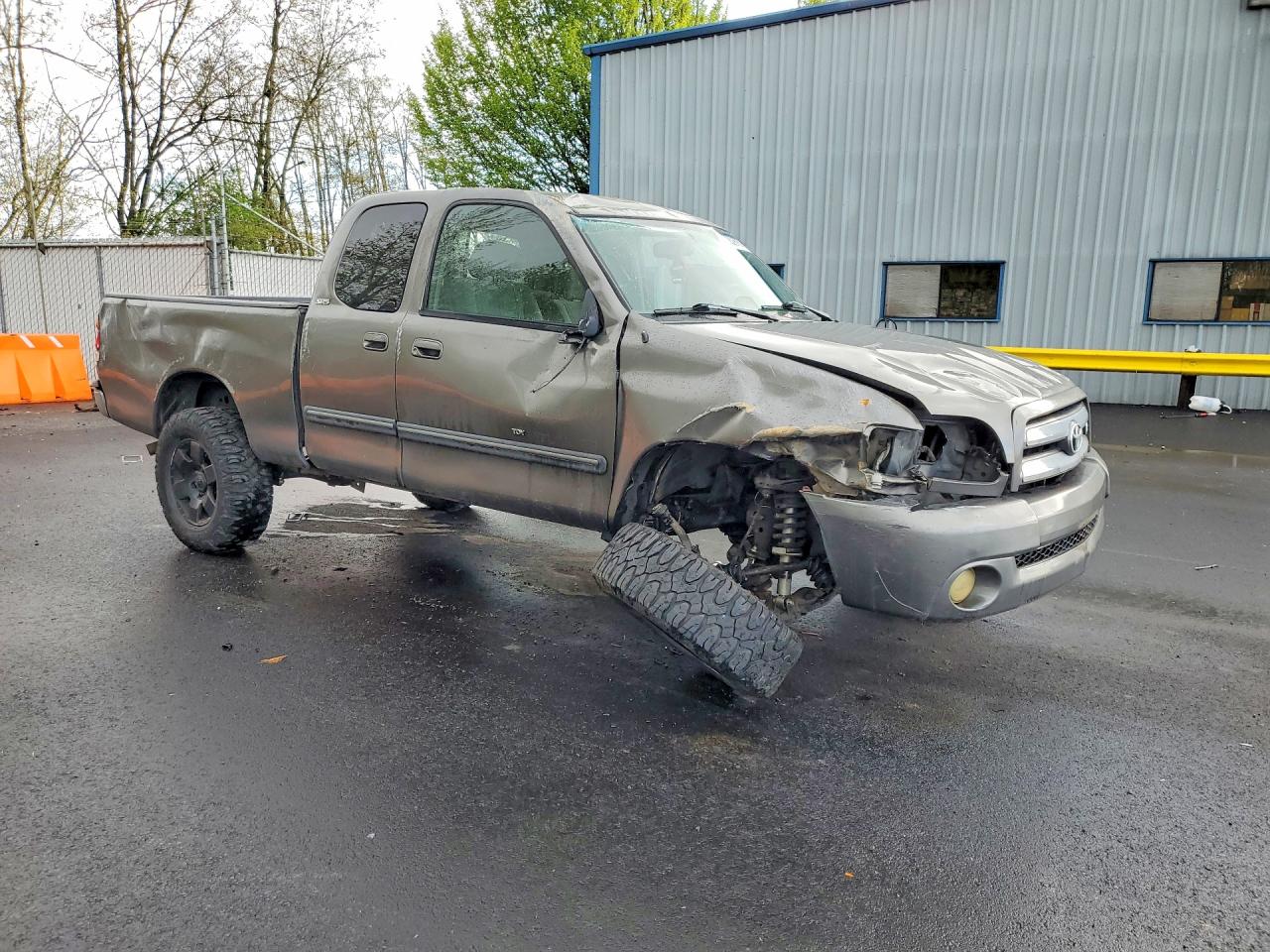 2004 TOYOTA TUNDRA