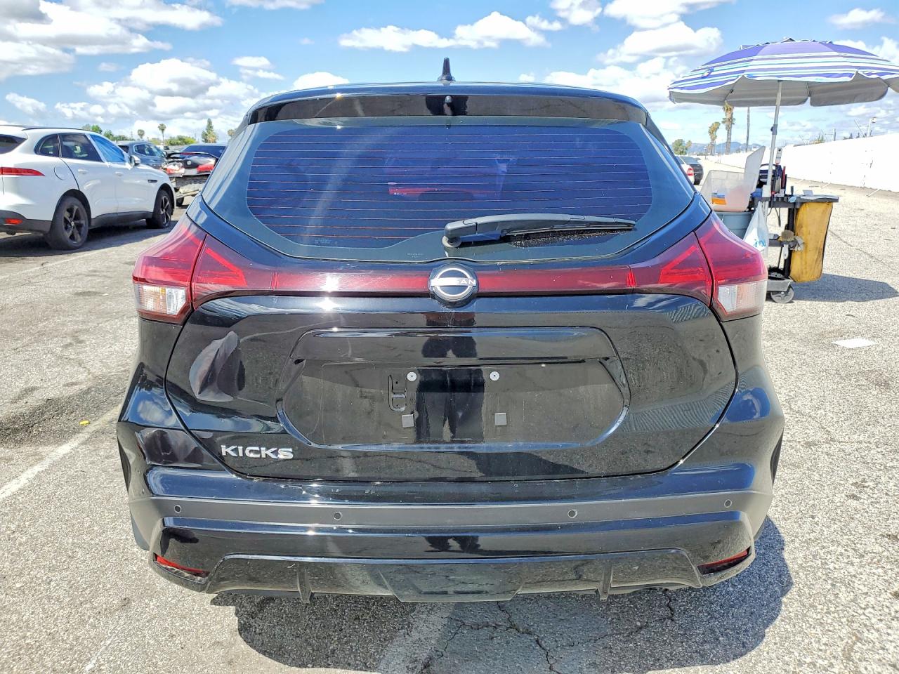 2024 NISSAN KICKS