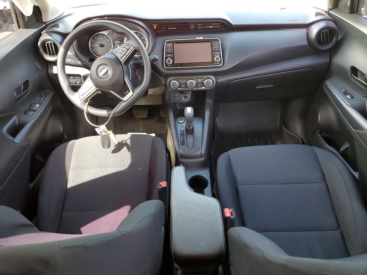 2024 NISSAN KICKS