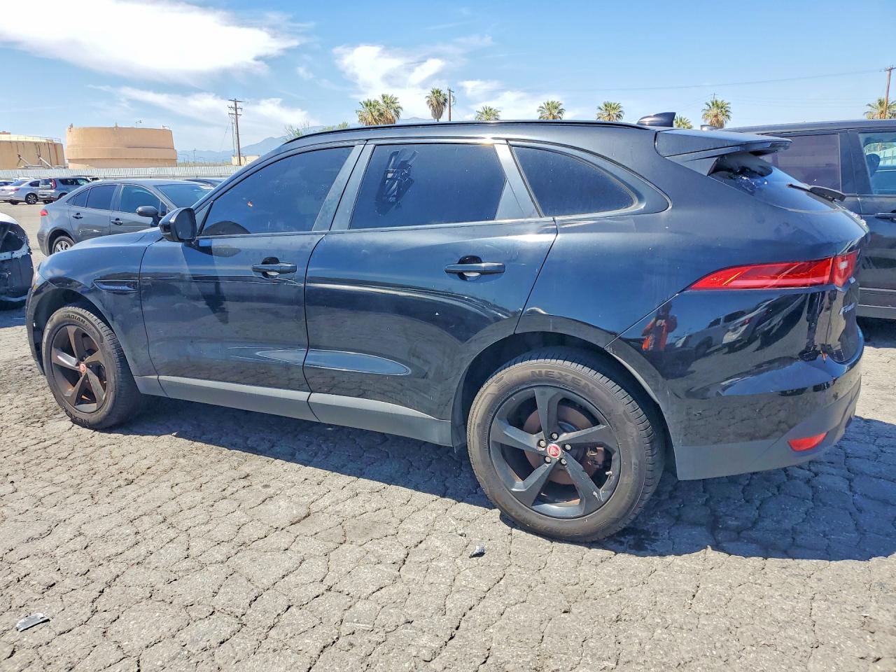 2017 JAGUAR F-PACE