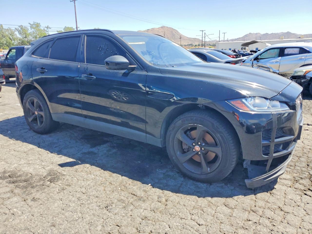 2017 JAGUAR F-PACE