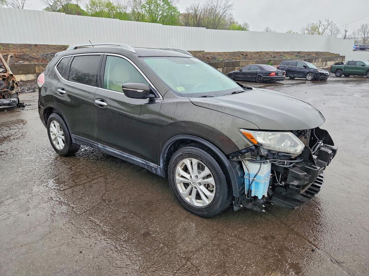 2014 NISSAN ROGUE