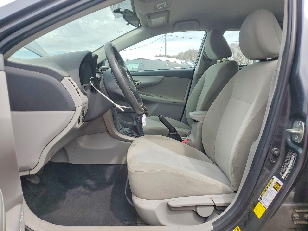2011 TOYOTA COROLLA