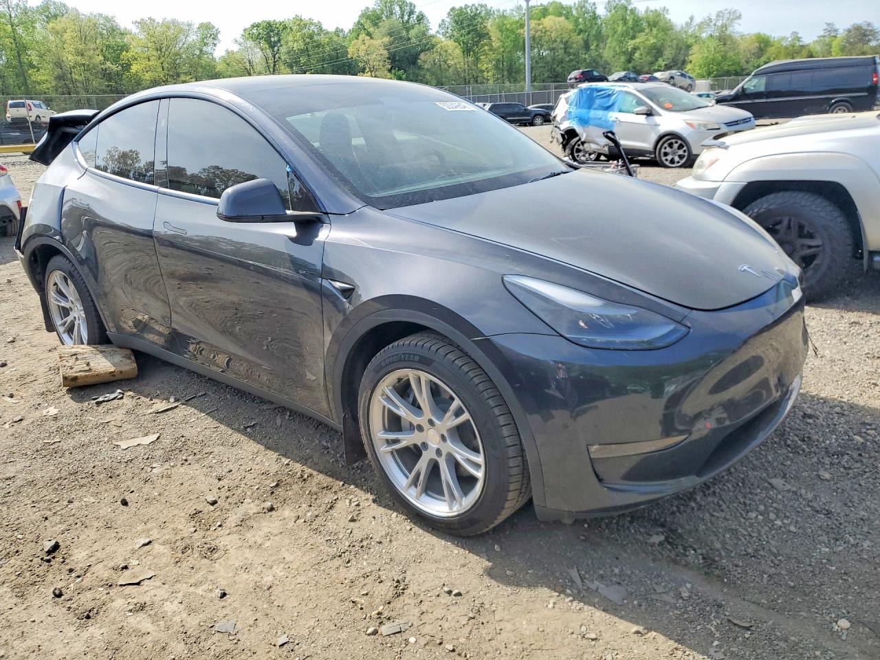 2024 TESLA MODEL Y