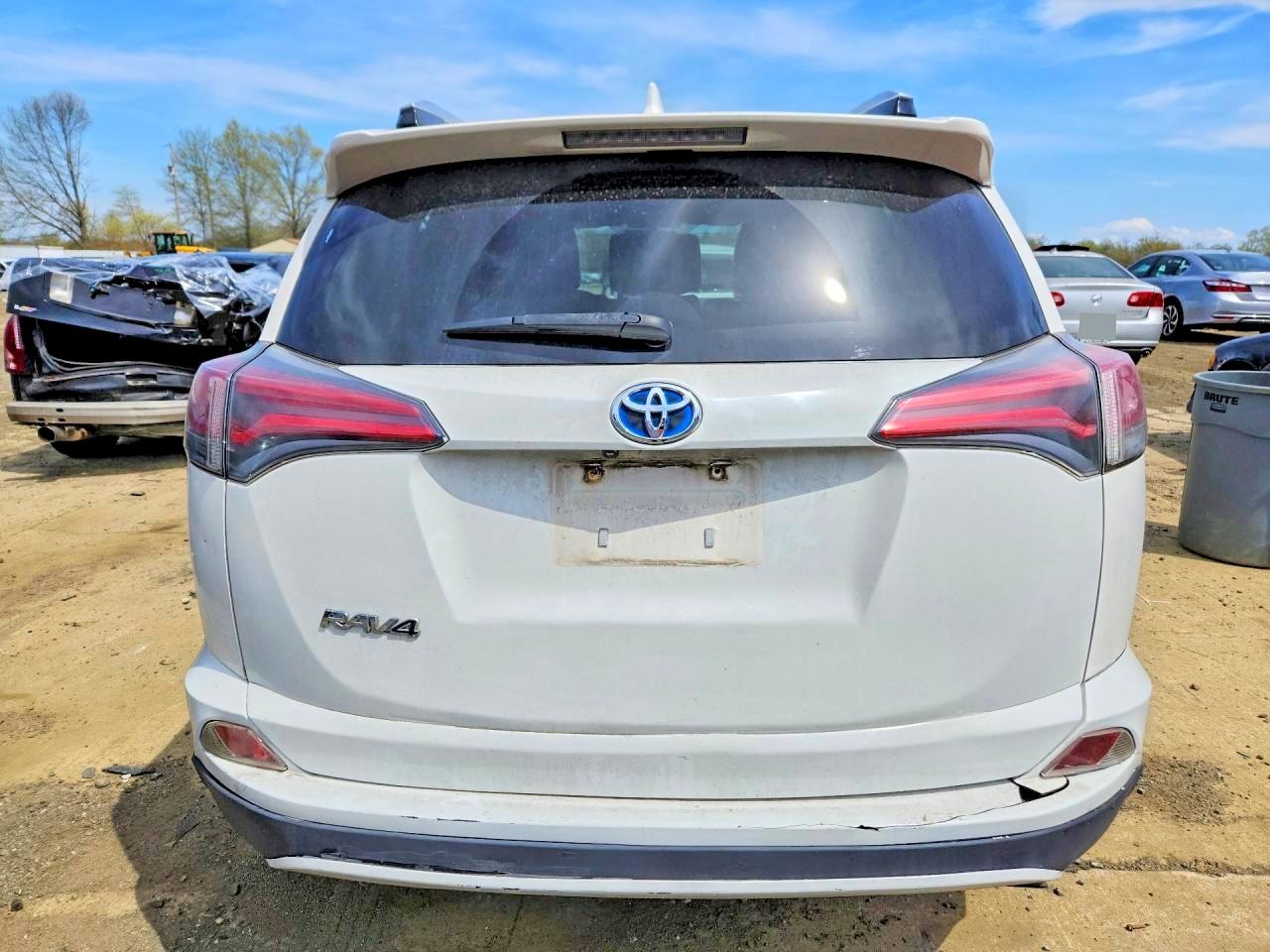 2016 TOYOTA RAV4