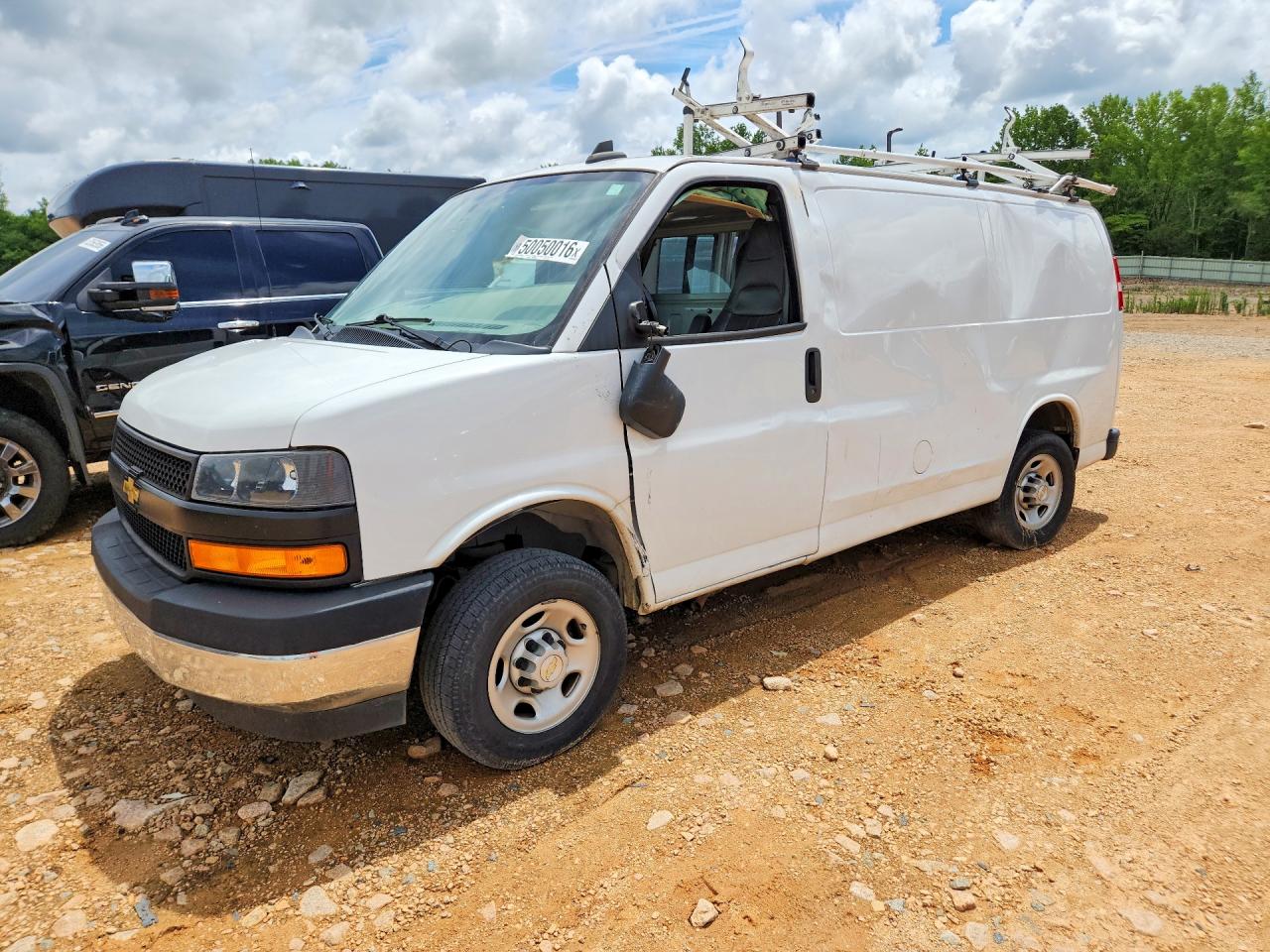 2022 CHEVROLET EXPRESS