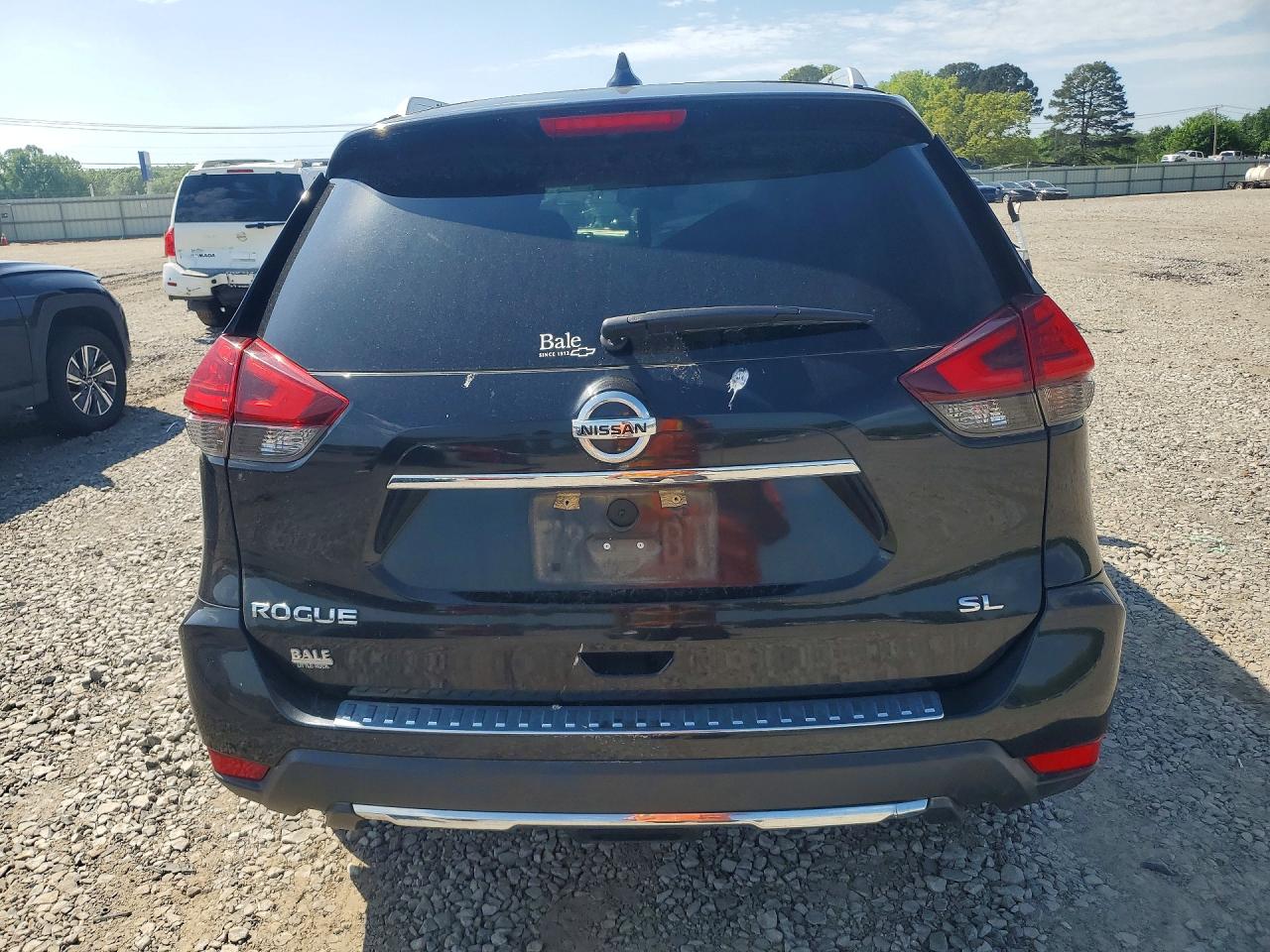2017 NISSAN ROGUE