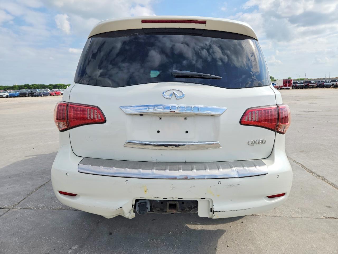 2016 INFINITI QX80