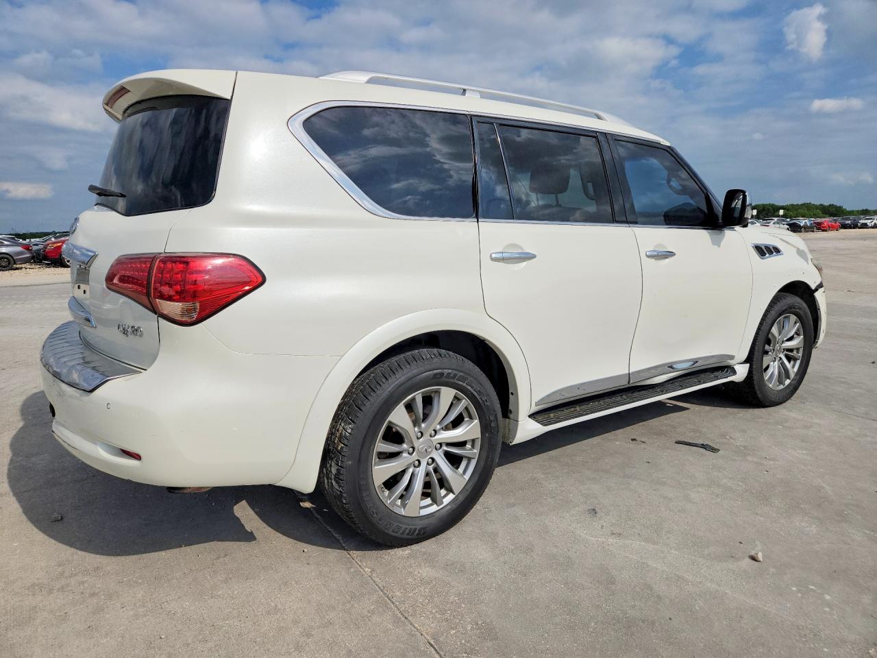 2016 INFINITI QX80