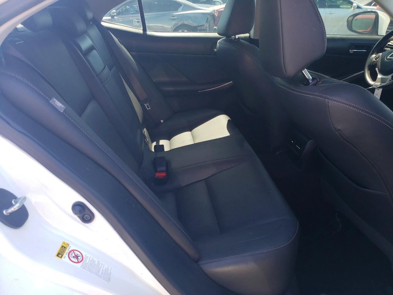 2015 LEXUS IS