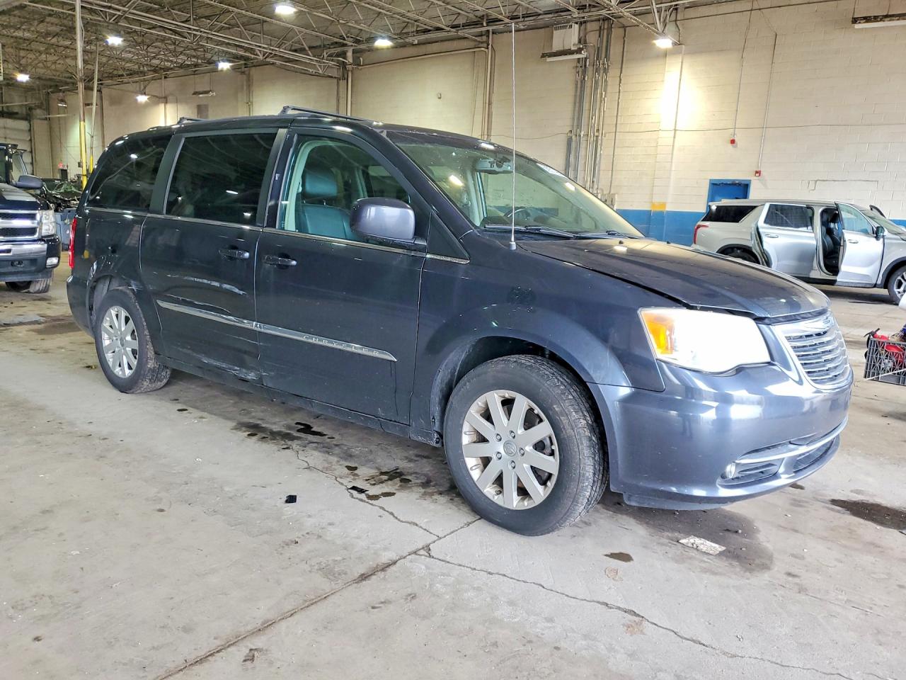 2013 CHRYSLER MINIVAN