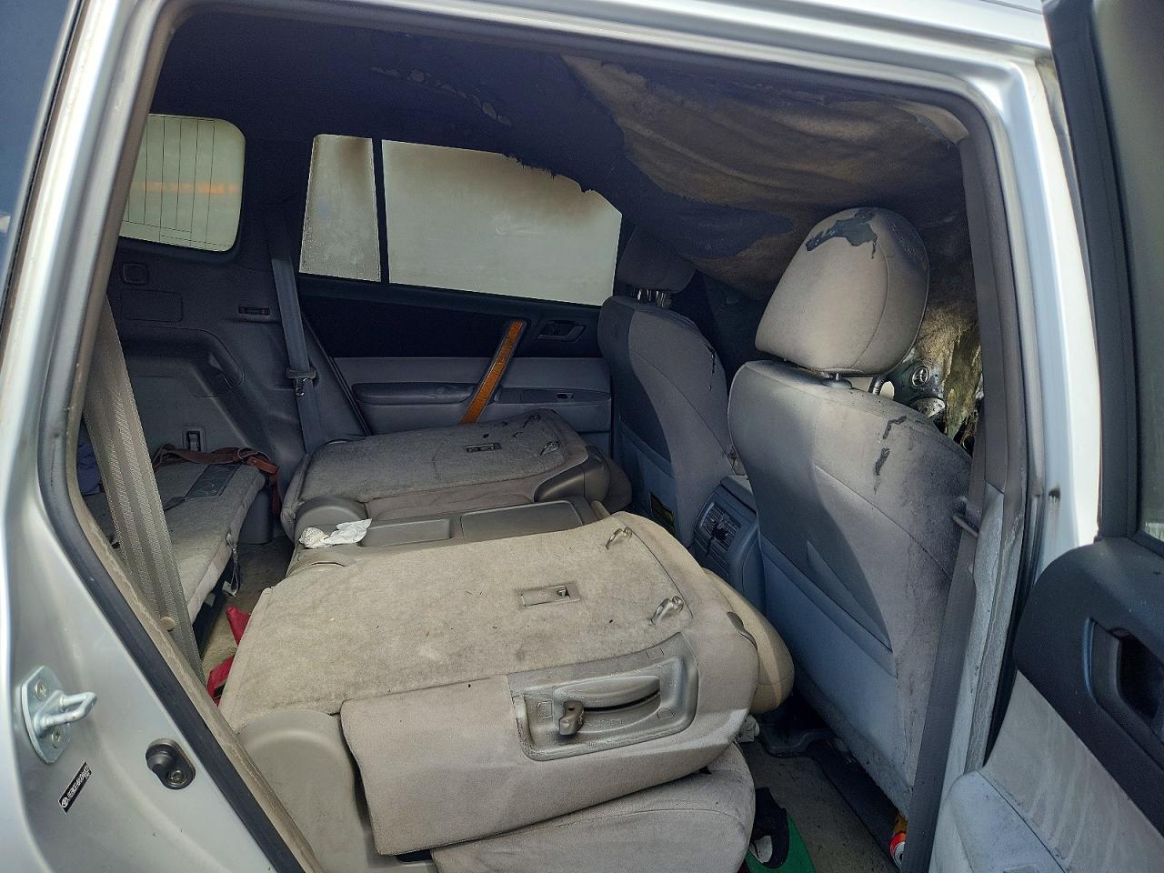 2010 TOYOTA HIGHLANDER