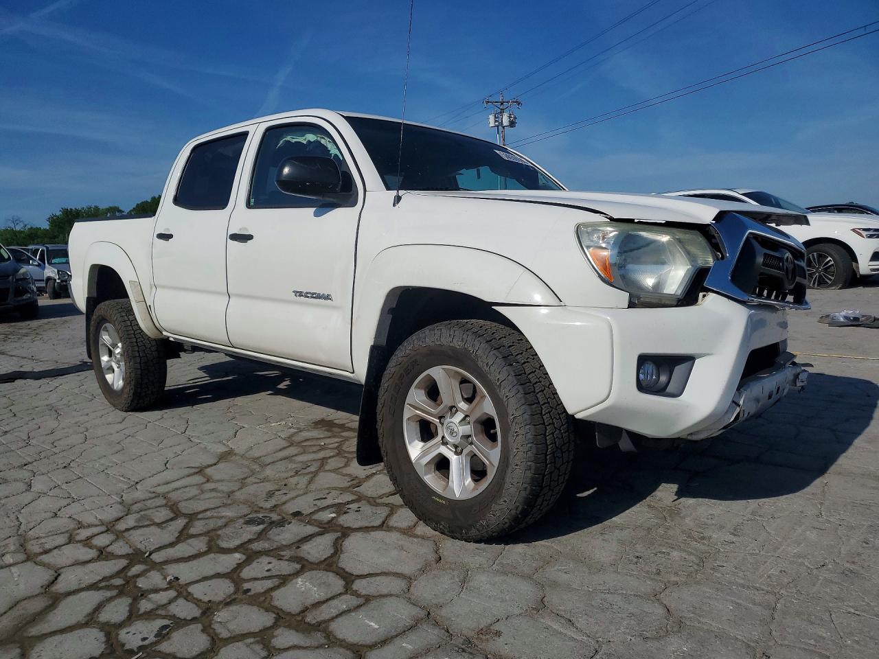 2015 TOYOTA TACOMA