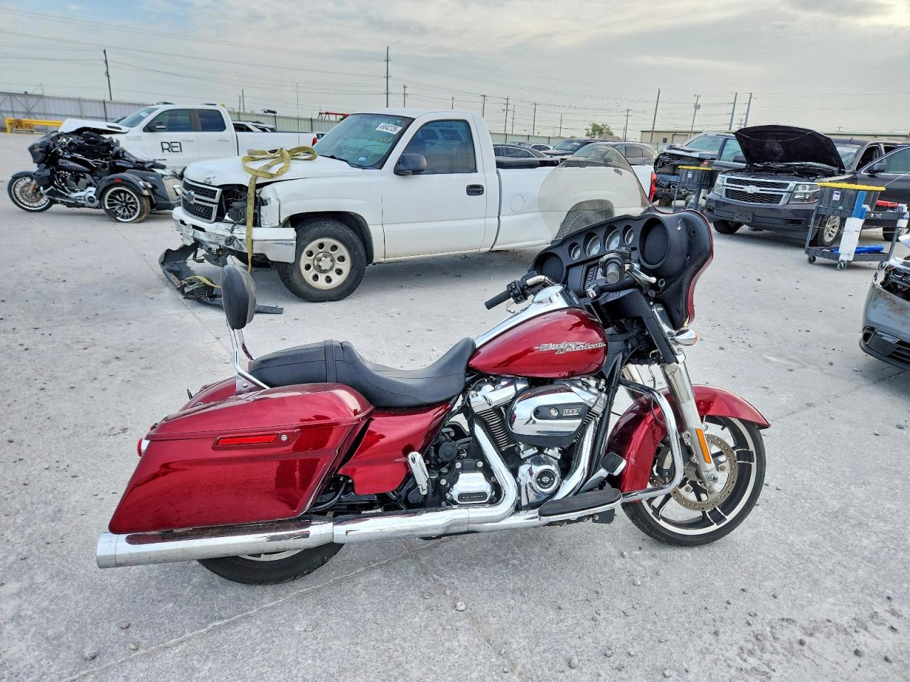 2017 HARLEY-DAVIDSON FL