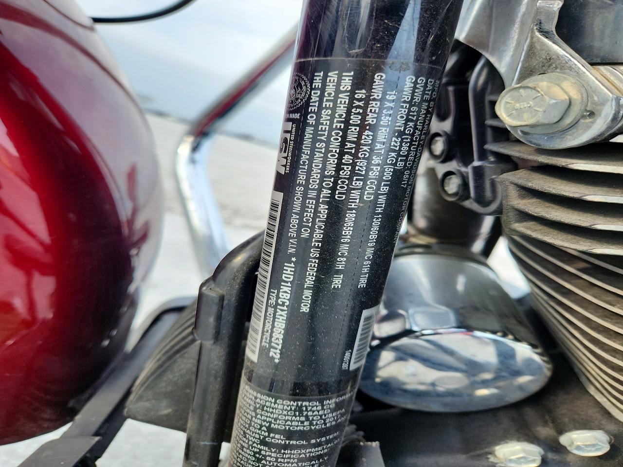 2017 HARLEY-DAVIDSON FL