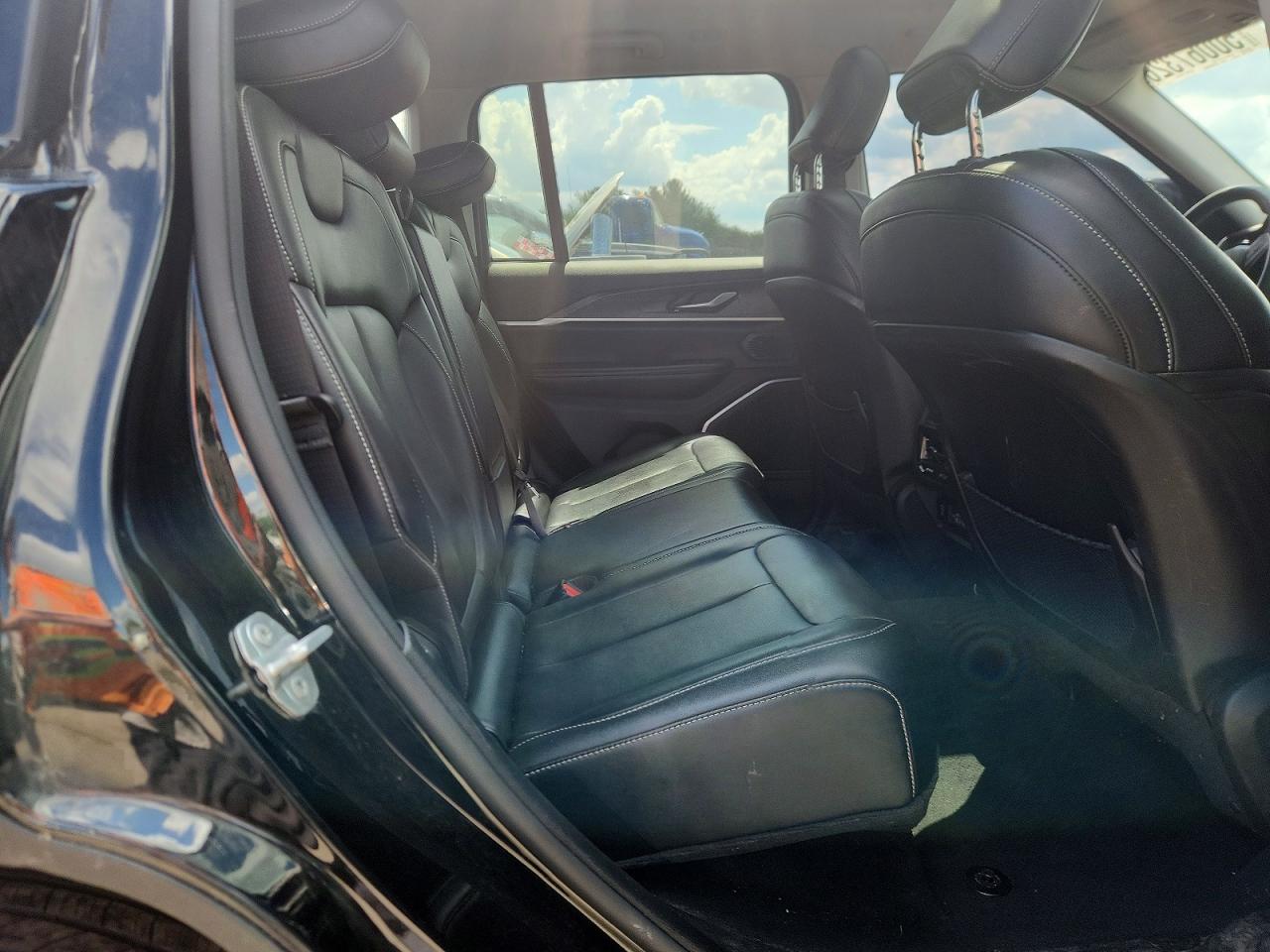 2023 JEEP CHEROKEE