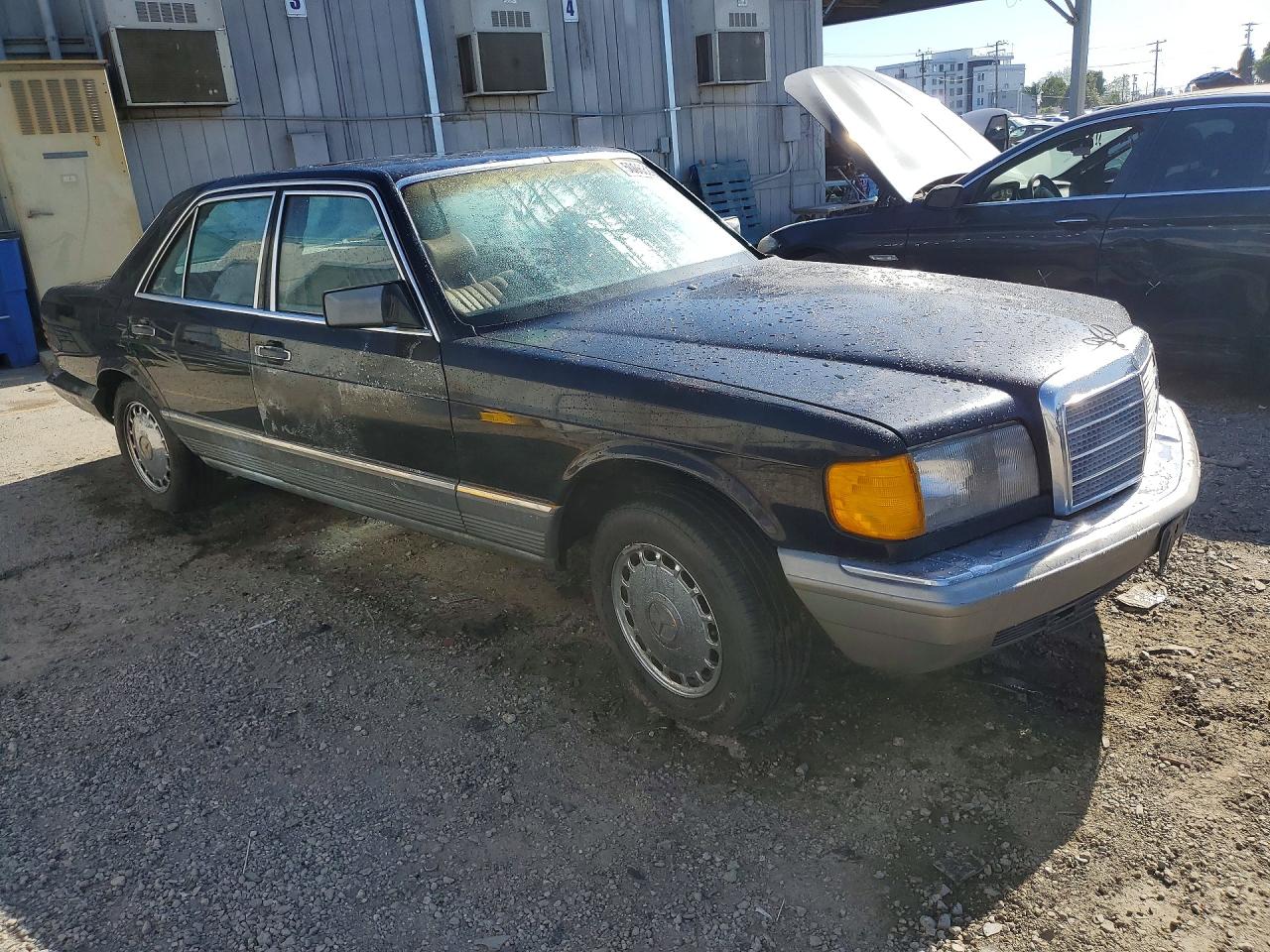 1985 MERCEDES-BENZ 380-CLASS