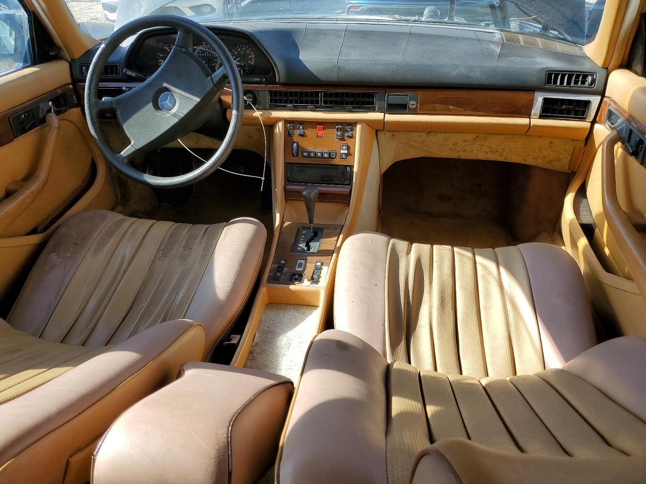 1985 MERCEDES-BENZ 380-CLASS