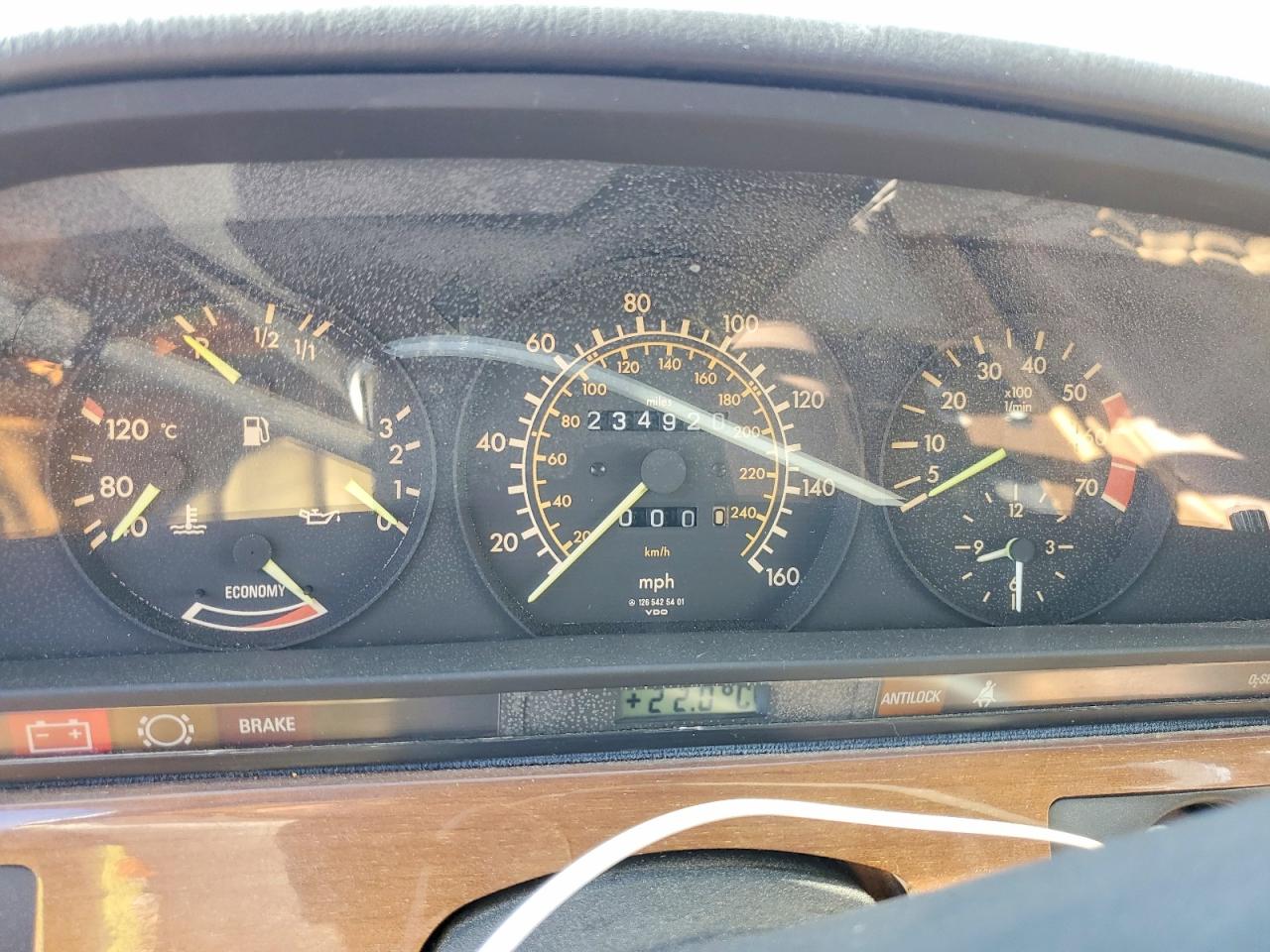 1985 MERCEDES-BENZ 380-CLASS