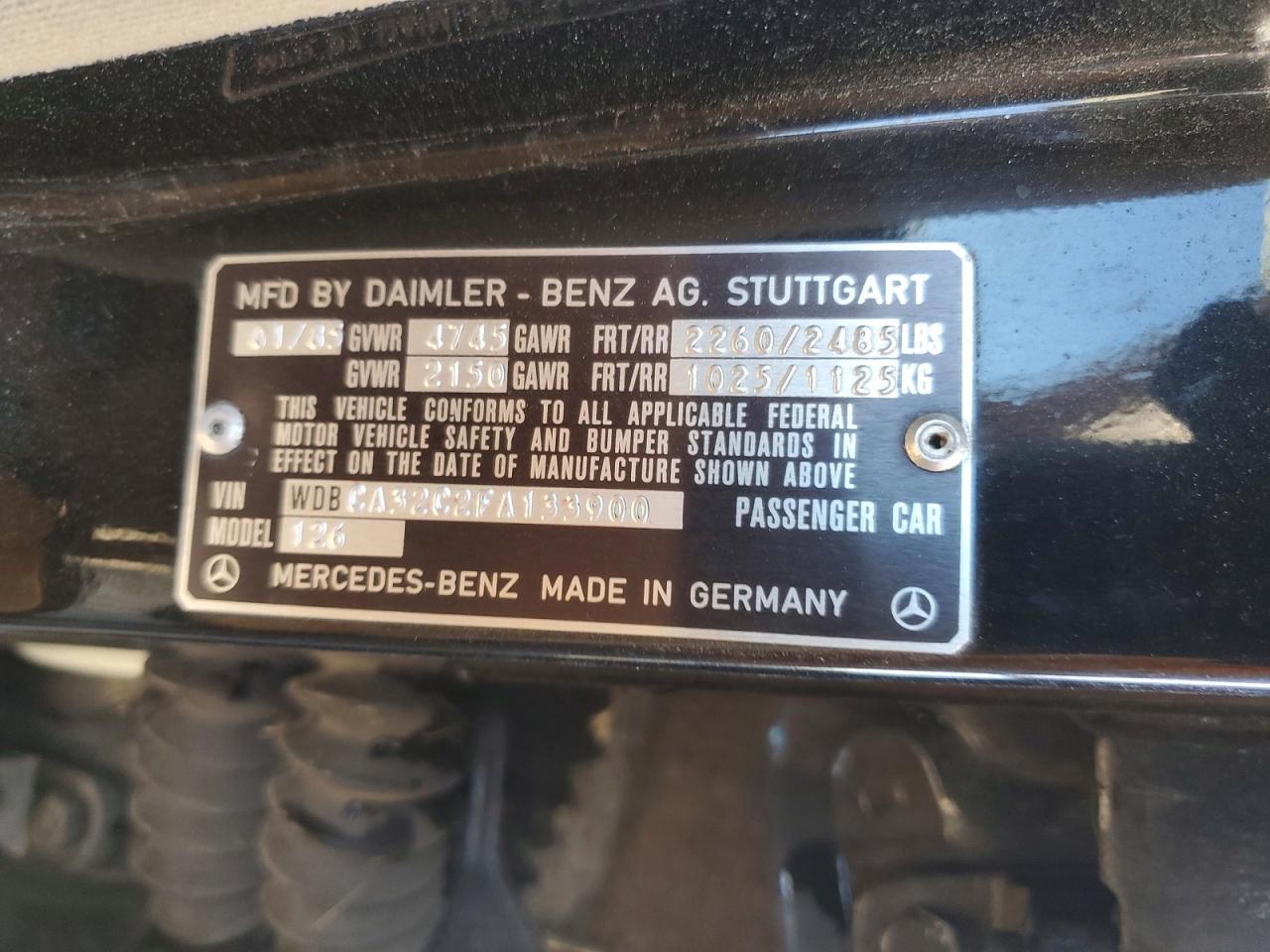 1985 MERCEDES-BENZ 380-CLASS