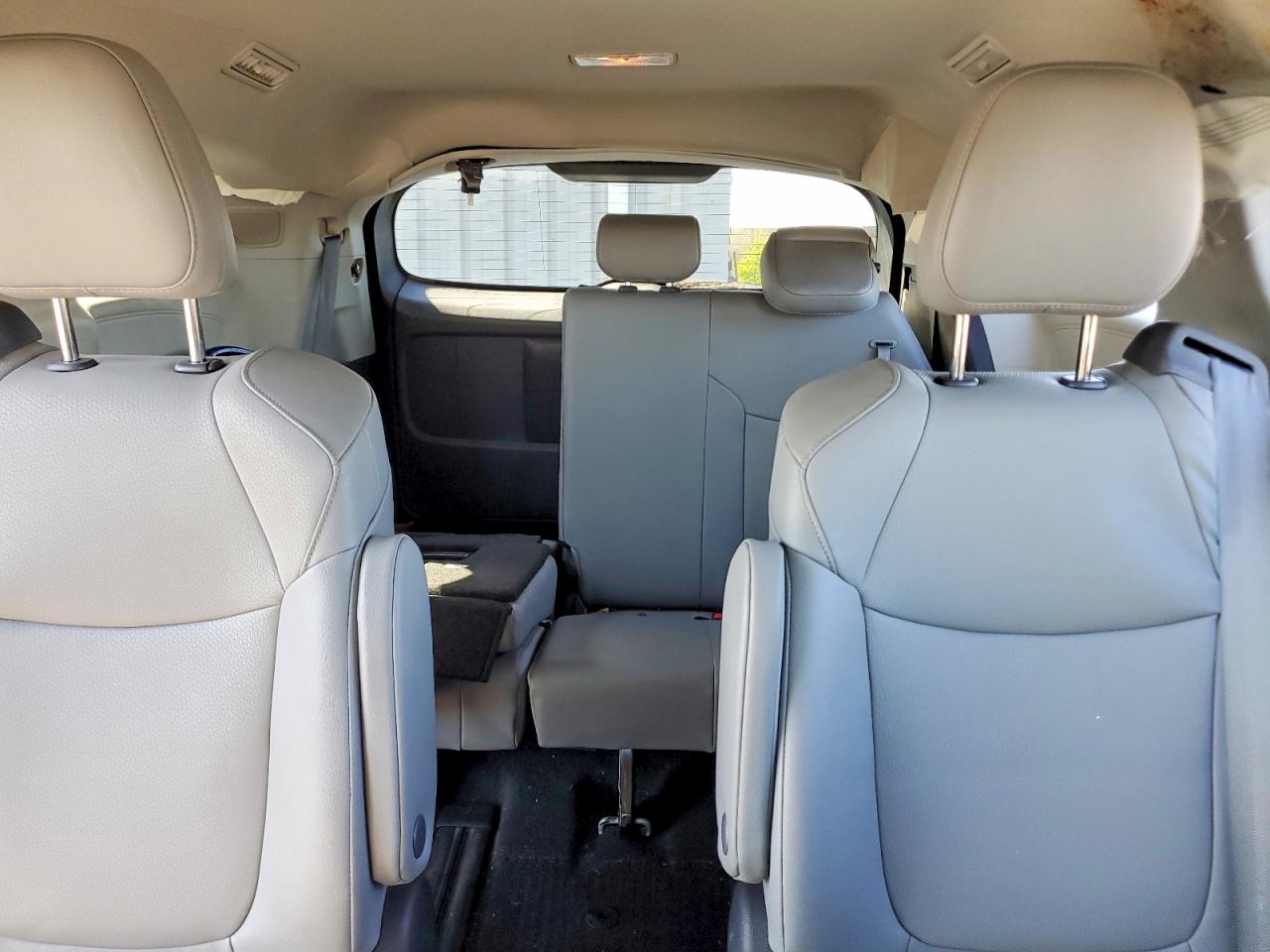 2023 TOYOTA SIENNA
