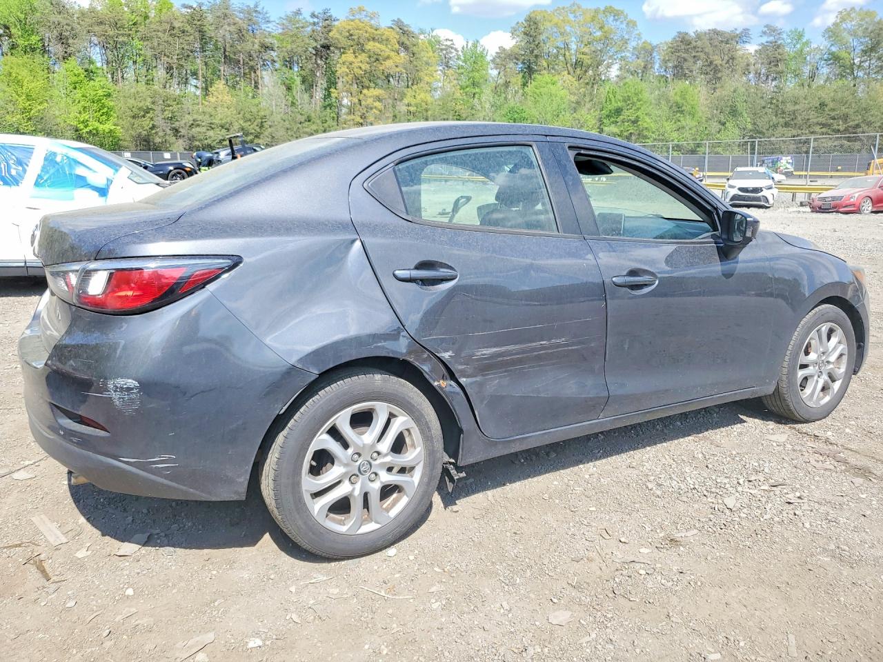 2017 TOYOTA YARIS