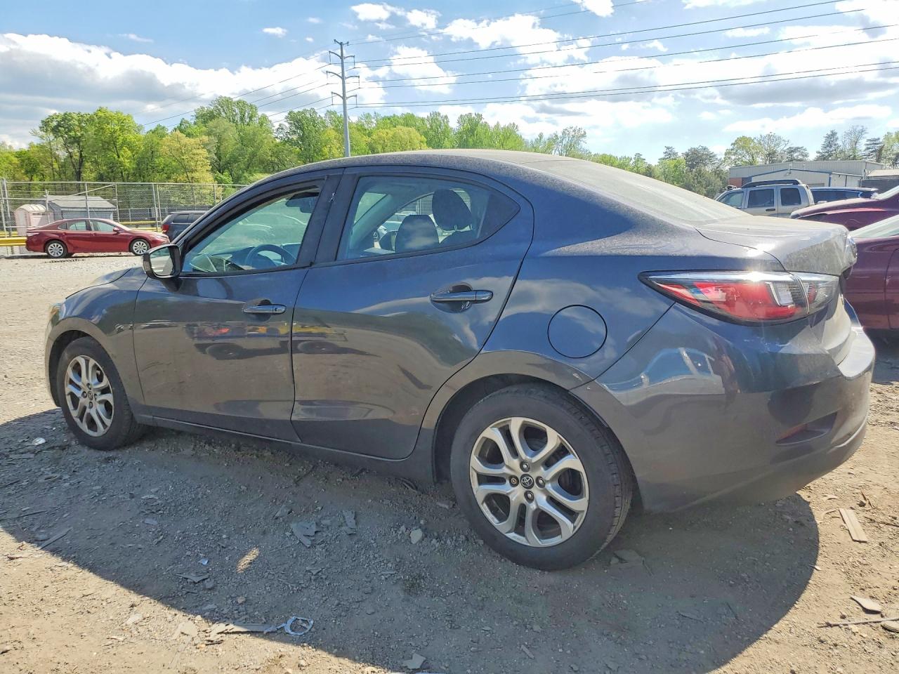 2017 TOYOTA YARIS