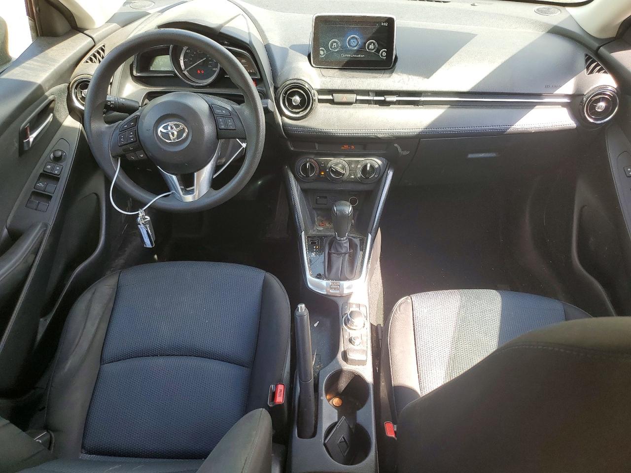 2017 TOYOTA YARIS