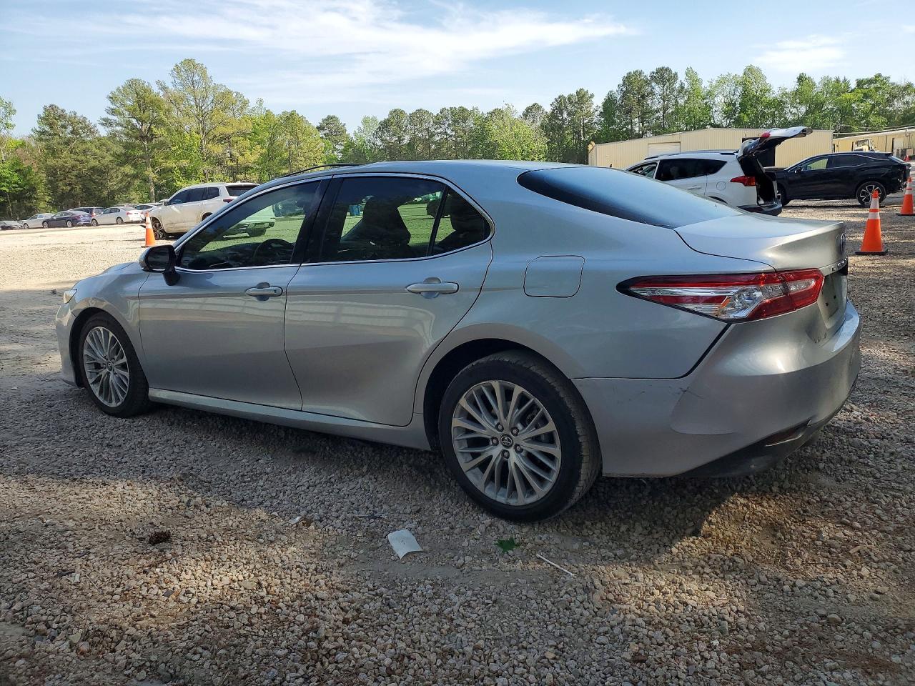 2018 TOYOTA CAMRY