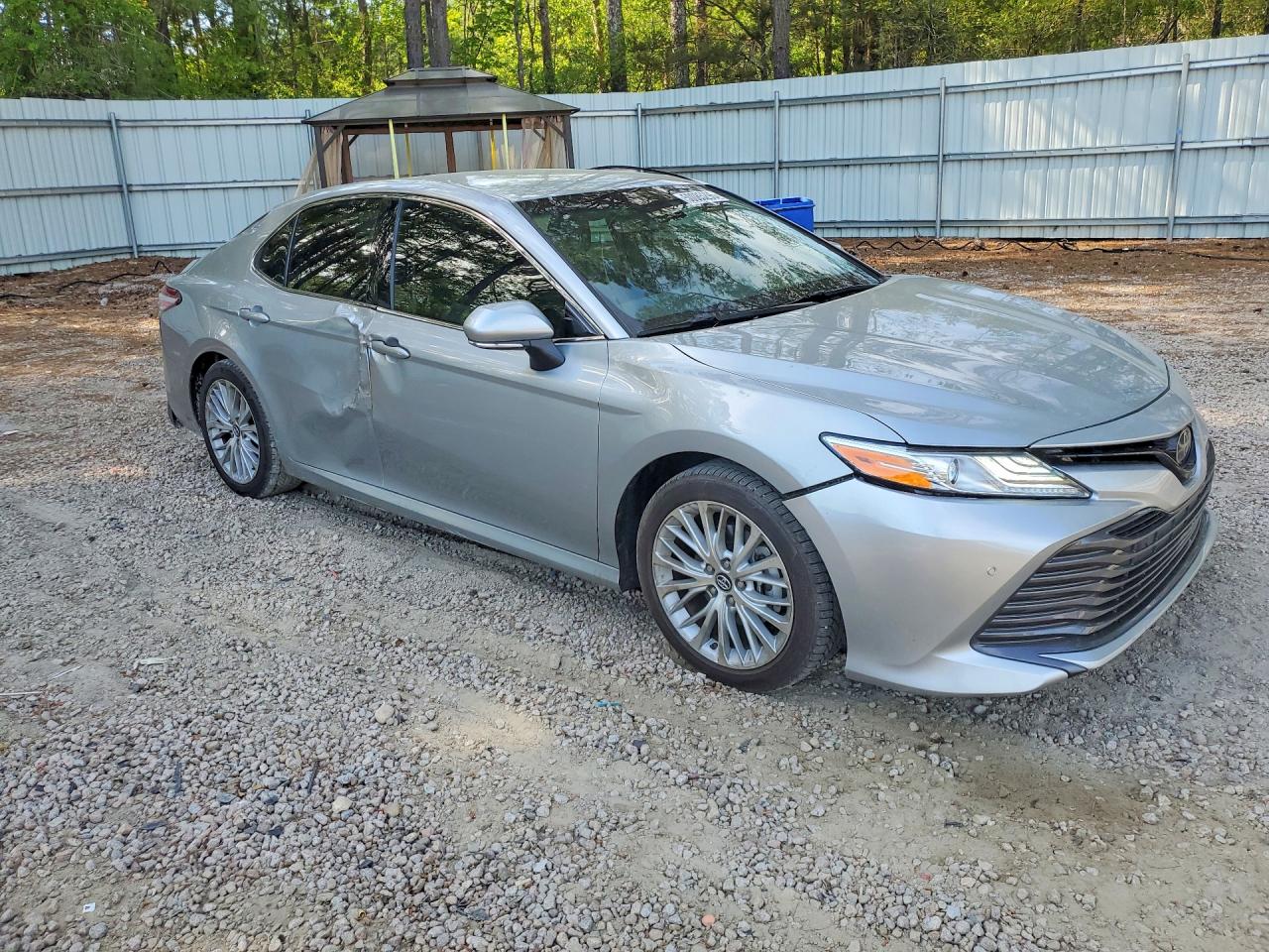 2018 TOYOTA CAMRY