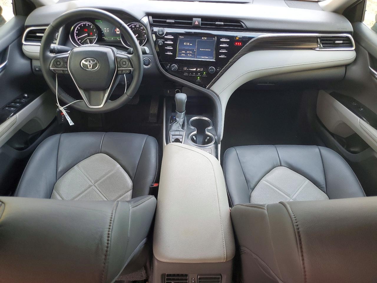 2018 TOYOTA CAMRY